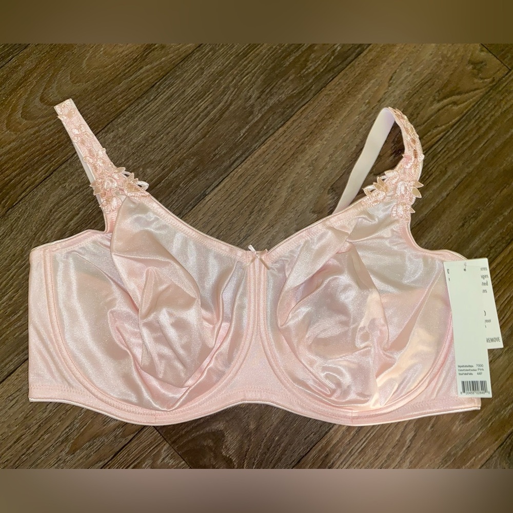 Bra size 44F
New with tags!